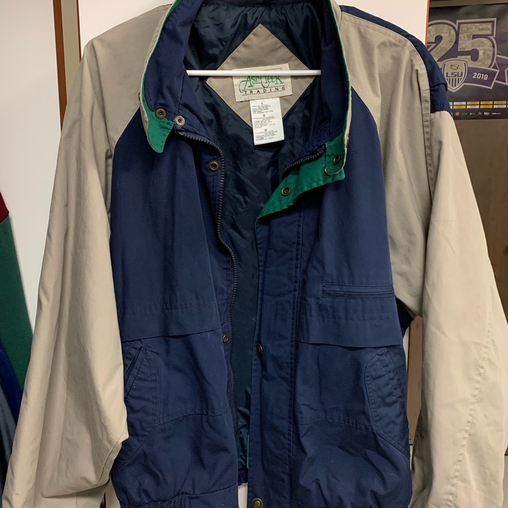 Ash Creek Wind breaker/ Rain jacket
